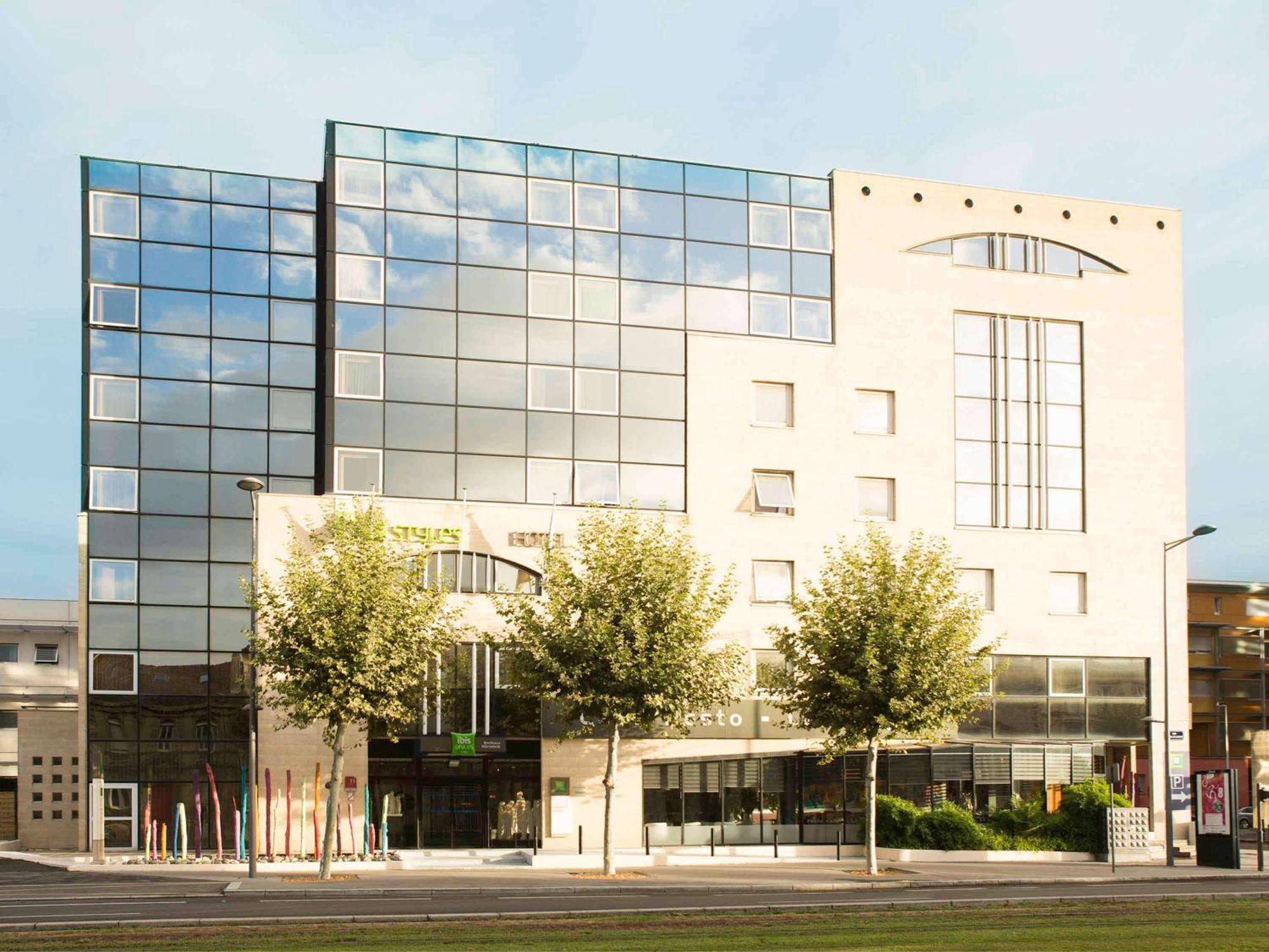 Ibis Styles Bordeaux Centre Meriadeck Exterior foto